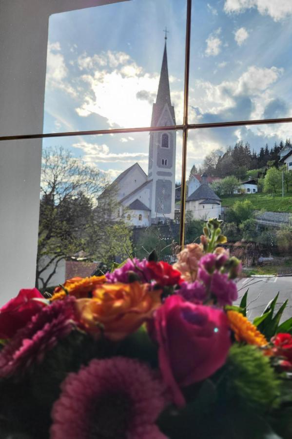 Gasthof Zur Schmiede Берг  Экстерьер фото